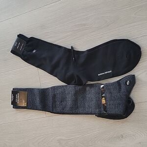 NWT- 2 pair mens Norstrom and Banana Republic Dress socks